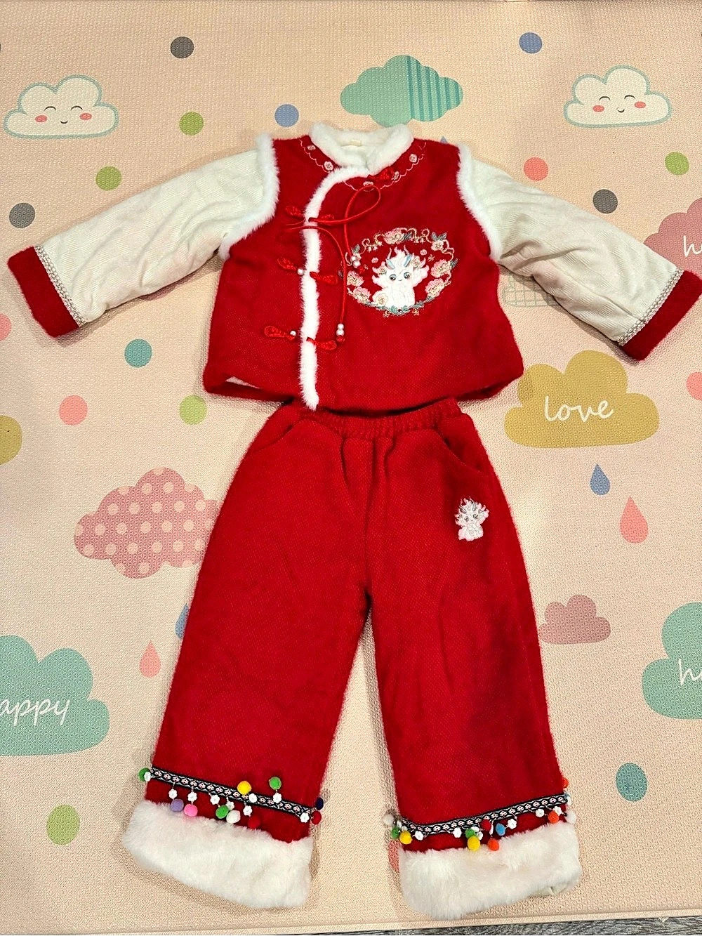 Kids Red & White Holiday Matching Set Like New
